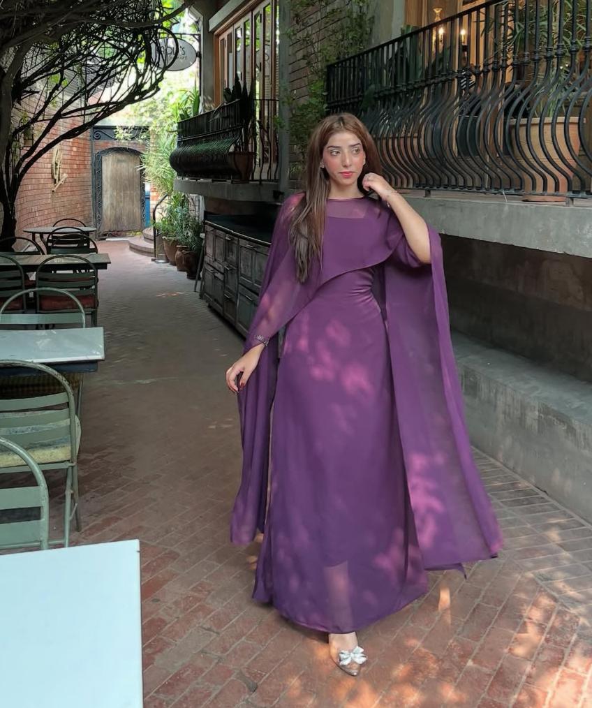 Premium Cape Style Chiffon Maxi – Elegant Flowing Dress