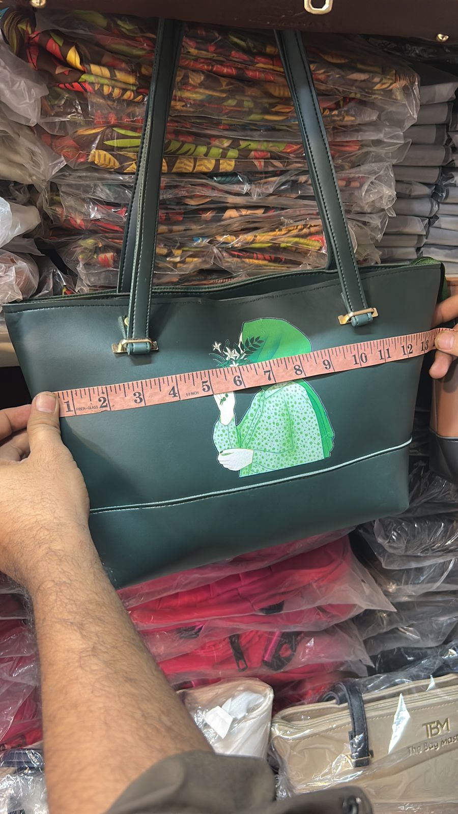 👜 High-Quality Synthetic Leather Tote Bag with Hijab Girl Print + Mini Zipper Pouch ✨