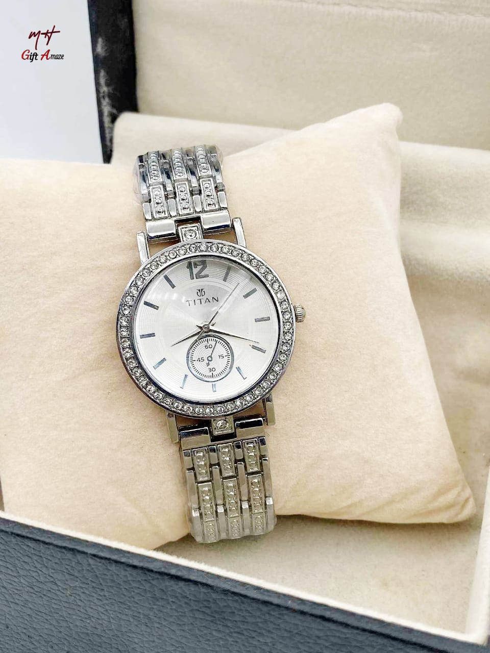 Elegant Women’s Premium Stylish Watch Collection – Multiple Dial & Chain Options